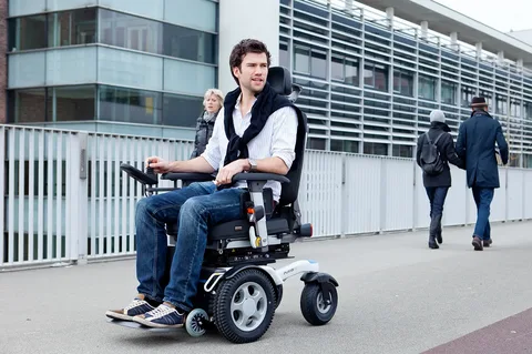 خرید ویلچر برقی پله رو جدید برای معلولین و سالمندان
